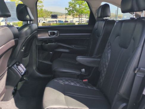Certified 2021 Kia Sorento SX image 23