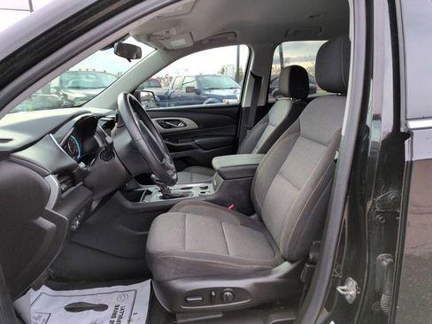 Used 2021 Chevrolet Traverse LT FWD image 22