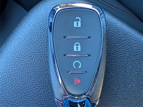 New 2026 Chevrolet Trax RS w/ Driver Confidence Package image 28