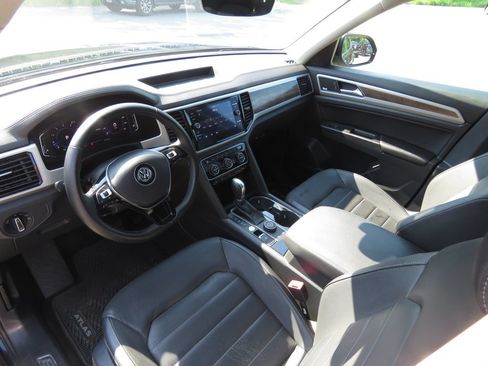 Used 2019 Volkswagen Atlas SEL Premium AWD/4WD image 11