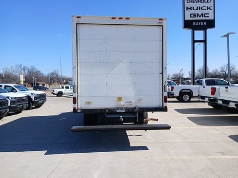 Used 2016 GMC Savana 3500 Extended RWD image 4