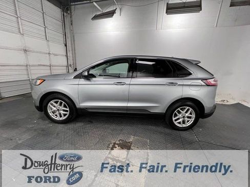 Used 2023 Ford Edge SEL image 5