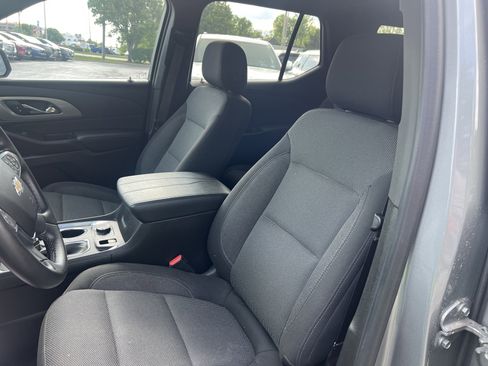 Used 2023 Chevrolet Traverse LT AWD/4WD image 9