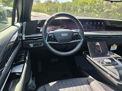 New 2026 Cadillac Escalade IQ Luxury 1 w/ LPO, Floor Liner Package image 20