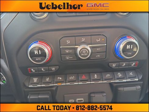 Used 2021 GMC Sierra 2500 Denali w/ Denali Black Diamond Edition image 23