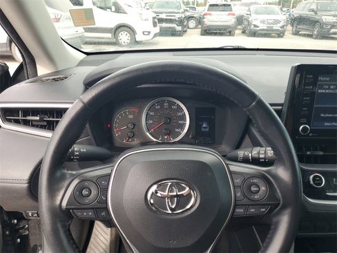 Used 2022 Toyota Corolla Cross LE image 18