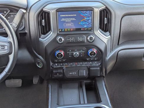 Used 2022 GMC Sierra 2500 Denali w/ Denali Black Diamond Edition image 16