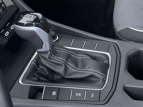 New 2025 Volkswagen Jetta SE image 20