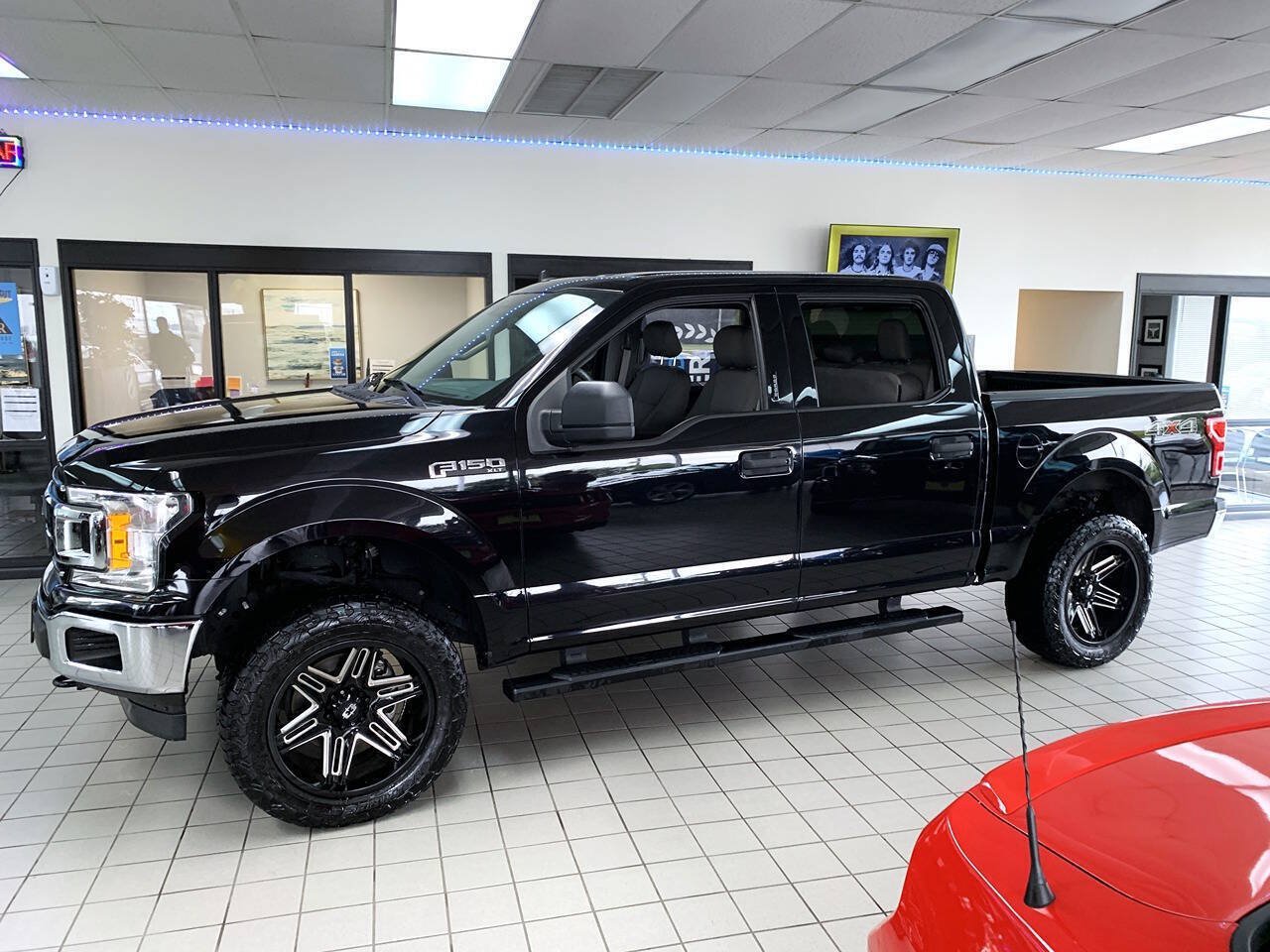 Used 2020 Ford F150 XLT w/ Equipment Group 301A Mid AWD/4WD image 3