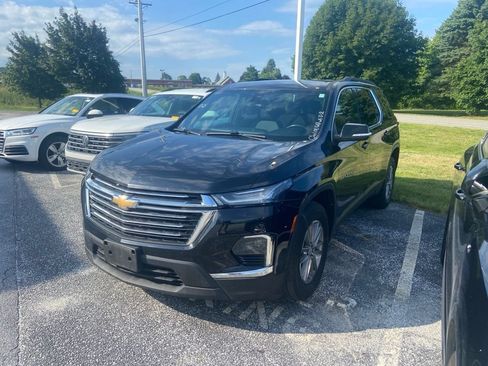 Used 2022 Chevrolet Traverse LT AWD/4WD image 3