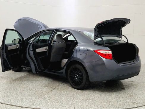 Used 2015 Toyota Corolla LE image 11