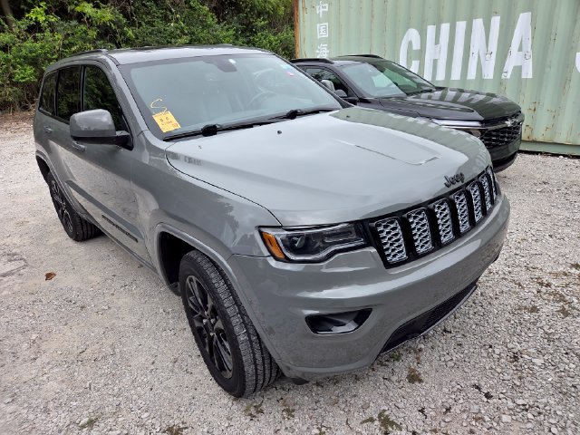 Used 2020 Jeep Grand Cherokee Altitude AWD/4WD image 3
