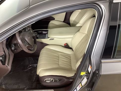 Used 2019 Lexus LS 500 AWD w/ Interior Upgrade Package image 31