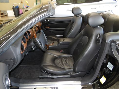 Used 2001 Jaguar XK8 Convertible RWD image 8
