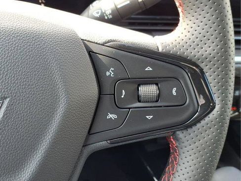 New 2026 Chevrolet Trax RS w/ Sunroof Package FWD image 24