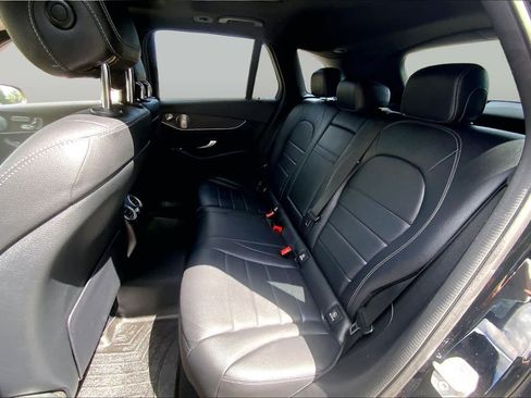 Used 2020 Mercedes-Benz GLC 300 4MATIC image 20