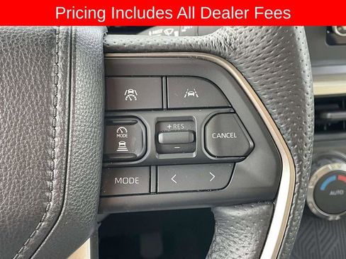 Used 2025 Toyota Tacoma TRD Off-Road AWD/4WD image 21