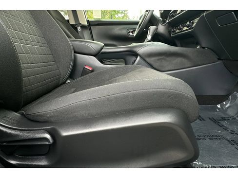 Used 2025 Honda HR-V LX image 23