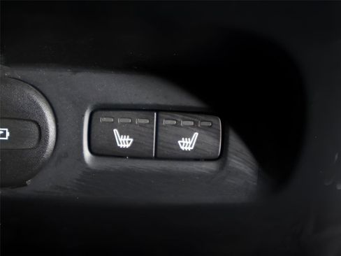 Used 2023 Volvo XC40 B5 Plus w/ Protection Package Premier image 56