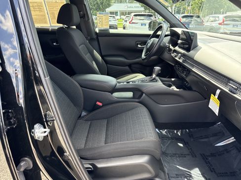Certified 2026 Honda HR-V Sport image 33