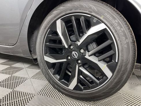 New 2025 Nissan Versa SR w/ Trunk Package image 13