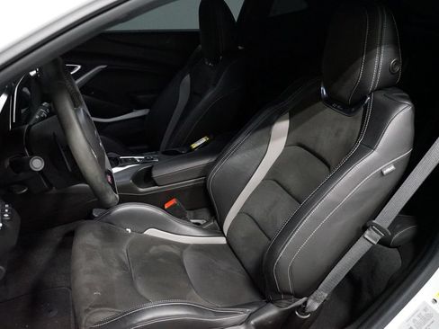 Used 2022 Chevrolet Camaro SS RWD image 6