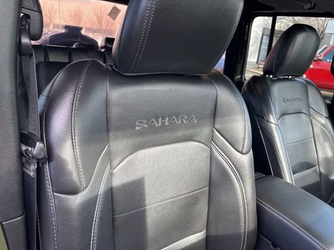 Used 2022 Jeep Wrangler Unlimited Sahara 4xe image 34