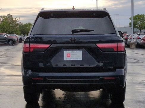 Certified 2025 Toyota Sequoia Platinum AWD/4WD image 6