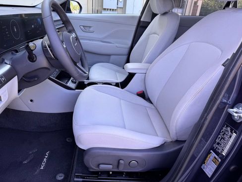 Certified 2025 Hyundai Kona SEL FWD image 10