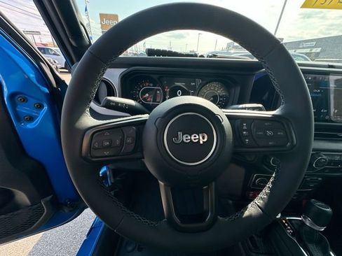 New 2026 Jeep Gladiator Sport AWD/4WD image 16