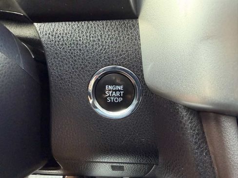 Used 2015 Toyota Highlander Limited AWD/4WD image 25