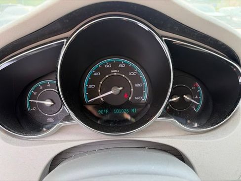 Used 2009 Pontiac G6 Sedan w/ Preferred Package FWD image 3