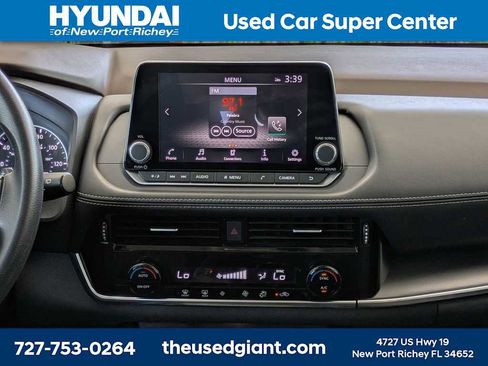 Used 2022 Nissan Rogue SV AWD/4WD image 21