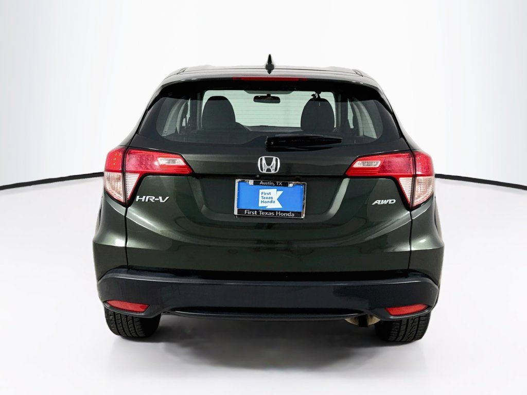 Used 2018 Honda HR-V LX image 7