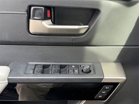 Used 2024 Toyota Tundra Limited image 25