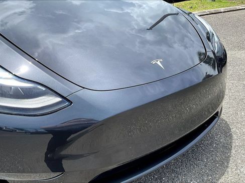 Used 2024 Tesla Model Y Long Range RWD image 29