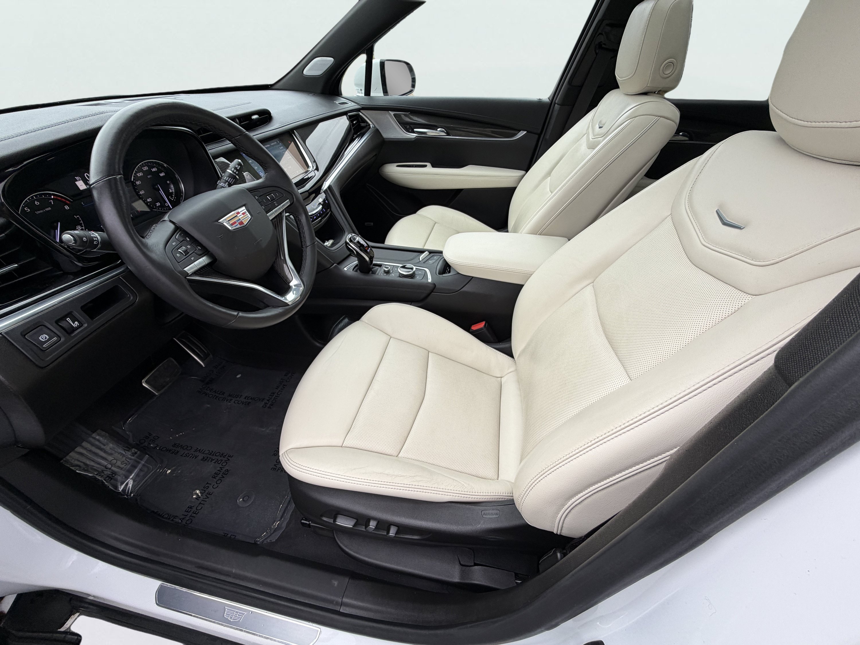 Used 2023 Cadillac XT6 Sport AWD/4WD image 16