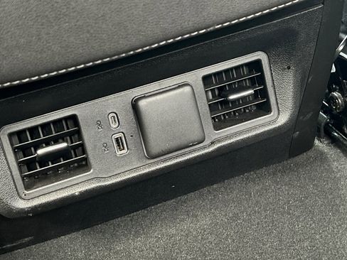 Used 2023 GMC Sierra 1500 Elevation image 40