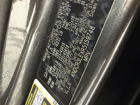 Used 2024 Kia Niro EX Touring image 37