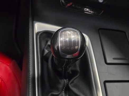 Used 2019 Chevrolet Corvette Stingray Coupe w/ 1LT image 16