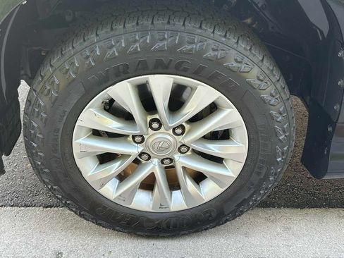 Used 2016 Lexus GX 460 w/ Premium Package AWD/4WD image 64