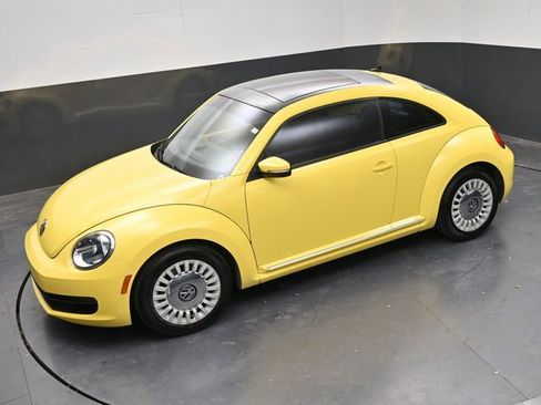 Used 2014 Volkswagen Beetle 2.5 FWD image 20