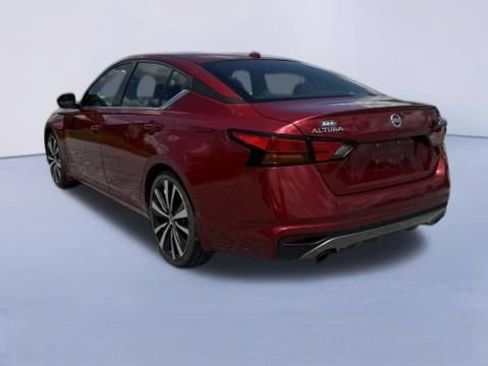Used 2019 Nissan Altima 2.5 SR w/ SR Premium Package FWD image 4
