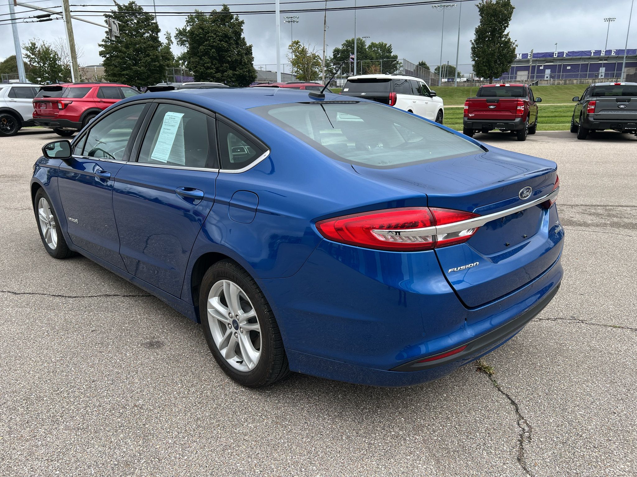 Used 2018 Ford Fusion SE FWD image 5