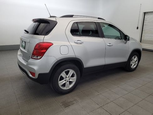 Used 2017 Chevrolet Trax LT w/ LT Convenience Package FWD image 10