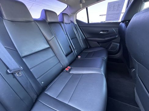 Used 2023 Nissan Sentra SR w/ SR Premium Package image 10