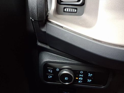 Used 2025 Ford Bronco Outer Banks image 12