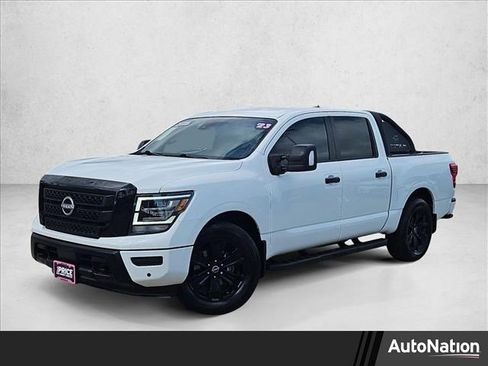 Used 2023 Nissan Titan SV w/ SV Convenience Package image 1