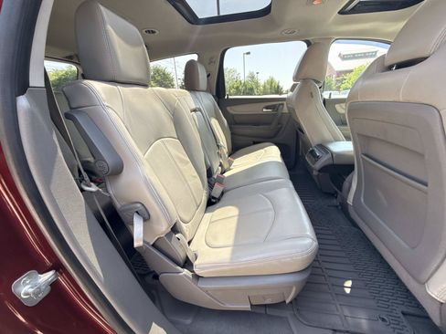 Used 2017 Chevrolet Traverse LT AWD/4WD image 15