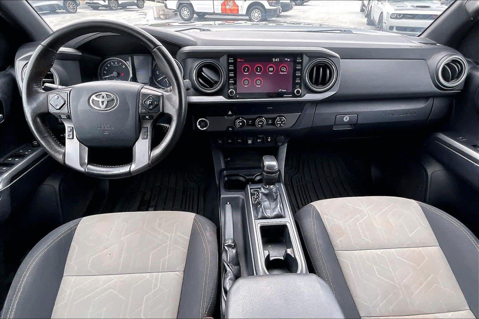 Used 2020 Toyota Tacoma TRD Off-Road w/ Technology Package RWD image 10